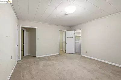 6480 Ascot Dr, Oakland, CA 94611 - Photo 25