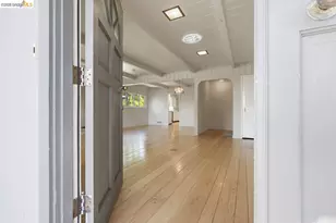 6480 Ascot Dr, Oakland, CA 94611 - Photo 5