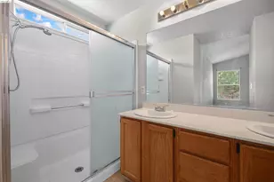 2234 Prestwick St, Stockton, CA 95206 - Photo 23