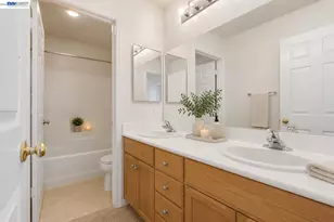 983 Chamomile Ln, Brentwood, CA 94513 - Photo 31