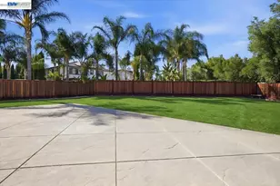 983 Chamomile Ln, Brentwood, CA 94513 - Photo 35
