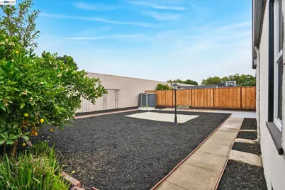 86 Preda St, San Leandro, CA 94577 - Photo 33