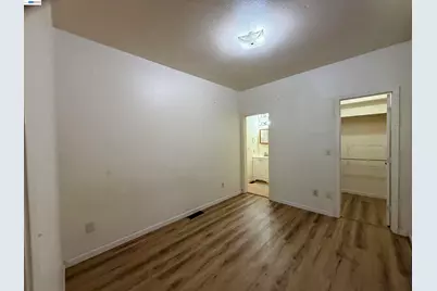 217 Cedar St, Roseville, CA 95678 - Photo 13