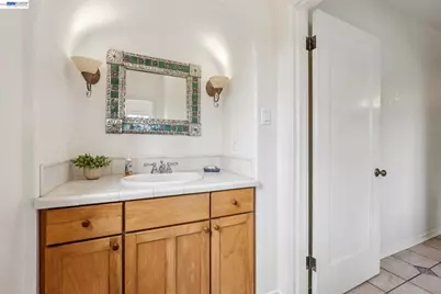 5765 Colton Blvd, Oakland, CA 94611 - Photo 55