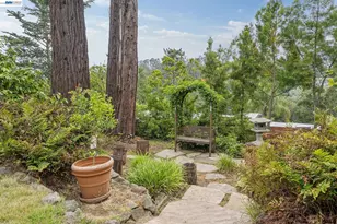 5765 Colton Blvd, Oakland, CA 94611 - Photo 91