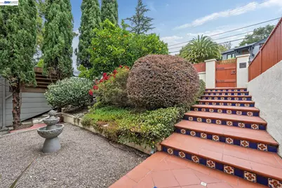 5765 Colton Blvd, Oakland, CA 94611 - Photo 5