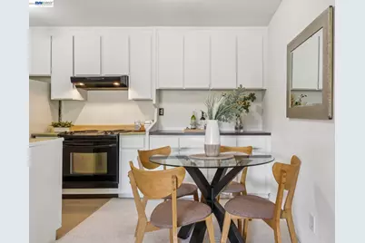 955 Shorepoint Ct #111, Alameda, CA 94501 - Photo 9