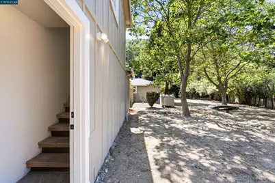 26929 Palomares Rd, Castro Valley, CA 94552 - Photo 29