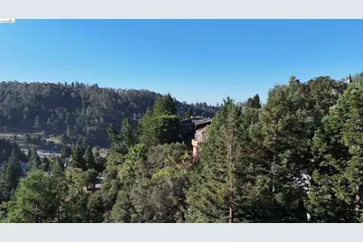 6951 Charing Cross Rd, Berkeley, CA 94705 - Photo 11
