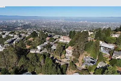 6951 Charing Cross Rd, Berkeley, CA 94705 - Photo 9