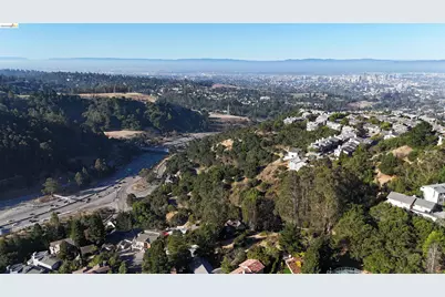 6951 Charing Cross Rd, Berkeley, CA 94705 - Photo 15