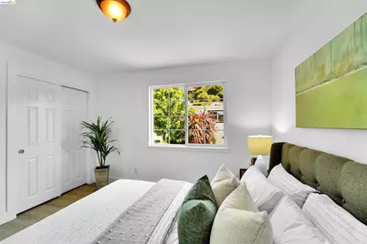 7907 Michigan Ave, Oakland, CA 94605 - Photo 11