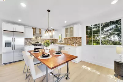 7907 Michigan Ave, Oakland, CA 94605 - Photo 15