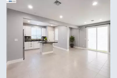 3141 Bluebird Court, West Sacramento, CA 95691 - Photo 3