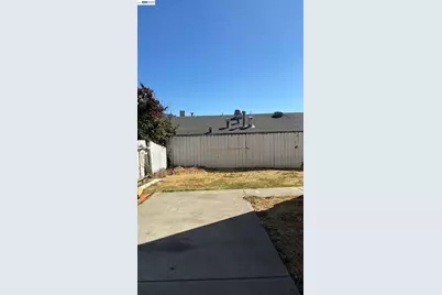 10469 West Ct, Oakland, CA 94603 - Photo 3