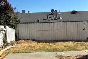 10469 West Ct, Oakland, CA 94603 - Photo 3