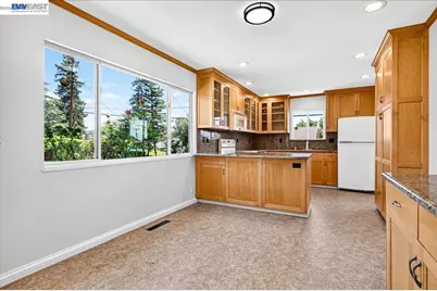 4516 Edwards Ln, Castro Valley, CA 94546 - Photo 9