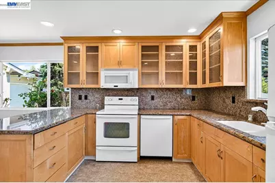 4516 Edwards Ln, Castro Valley, CA 94546 - Photo 13