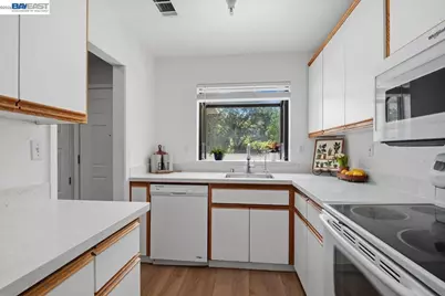 2598 Oak Rd #284, Walnut Creek, CA 94597 - Photo 5