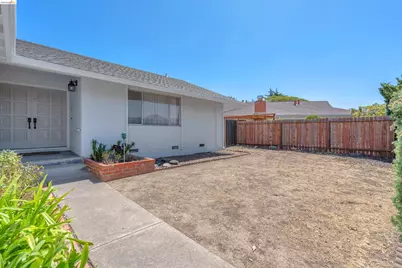 3453 Stewarton Dr, Richmond, CA 94803 - Photo 3