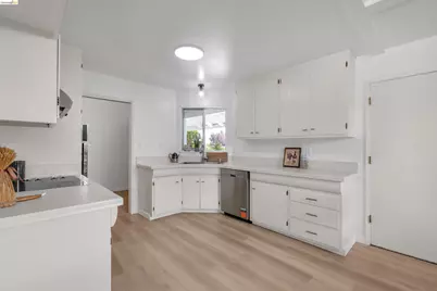 3453 Stewarton Dr, Richmond, CA 94803 - Photo 7