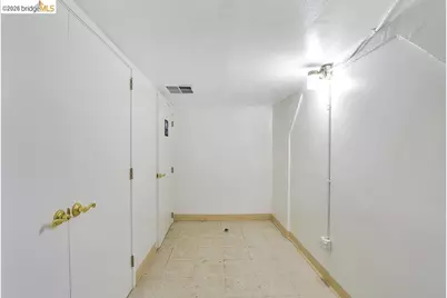 6041 San Pablo Ave, Oakland, CA 94608 - Photo 25