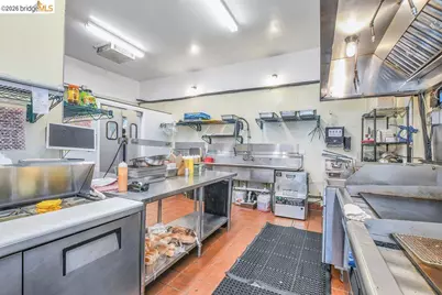 6041 San Pablo Ave, Oakland, CA 94608 - Photo 43