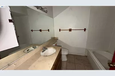 1988 Calaveras Dr, Pittsburg, CA 94565 - Photo 13