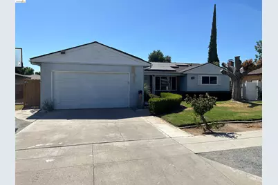 4463 Meridian Ave., Fresno, CA 93726 - Photo 1