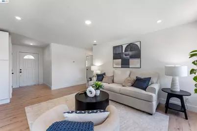 5771 Running Hills Ave, Livermore, CA 94551 - Photo 7