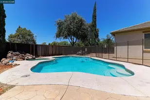 17667 Red Barley Ct, Lathrop, CA 95330 - Photo 11