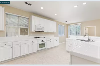 17667 Red Barley Ct, Lathrop, CA 95330 - Photo 3