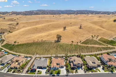 2277 Reserve Dr, Brentwood, CA 94513 - Photo 47