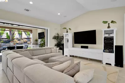 2277 Reserve Dr, Brentwood, CA 94513 - Photo 13