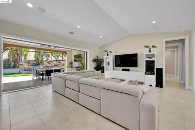 2277 Reserve Dr, Brentwood, CA 94513 - Photo 11