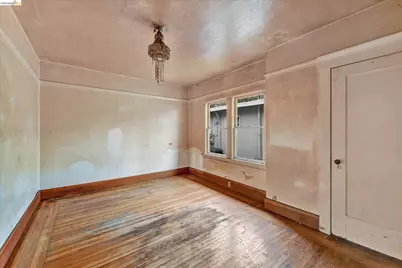 2219 Derby St, Berkeley, CA 94705 - Photo 17
