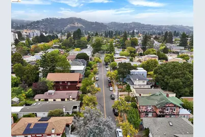 2219 Derby St, Berkeley, CA 94705 - Photo 61
