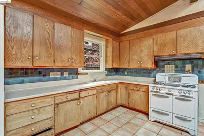 2219 Derby St, Berkeley, CA 94705 - Photo 23