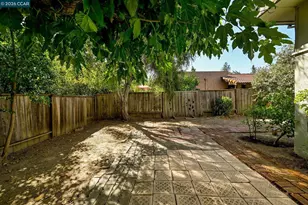 1950 Oak Grove Rd 1950 & 1952, Walnut Creek, CA 94598 - Photo 23