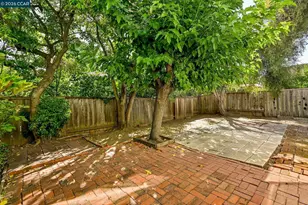 1950 Oak Grove Rd 1950 & 1952, Walnut Creek, CA 94598 - Photo 21