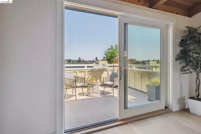 4432 Howe St, Oakland, CA 94611 - Photo 11