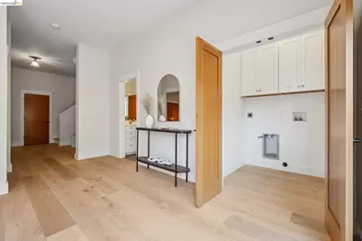 4432 Howe St, Oakland, CA 94611 - Photo 63