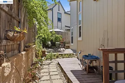 951 Farmhouse Way, Folsom, CA 95630 - Photo 29