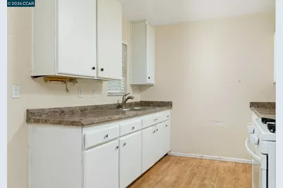 5074 Black Oak Rd, Concord, CA 94521 - Photo 7