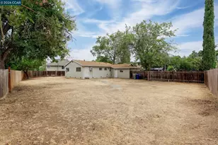 5074 Black Oak Rd, Concord, CA 94521 - Photo 3