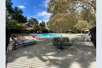5457 Roundtree Pl #J, Concord, CA 94521 - Photo 47