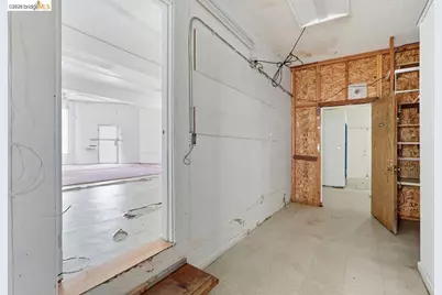 398 Macarthur Blvd, Oakland, CA 94609 - Photo 71