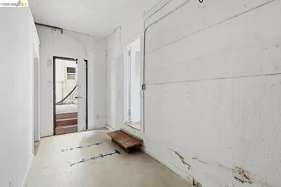 398 Macarthur Blvd, Oakland, CA 94609 - Photo 63