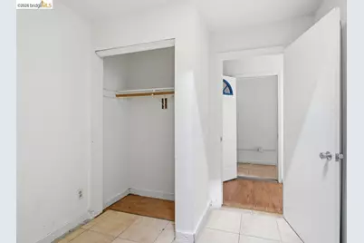 398 Macarthur Blvd, Oakland, CA 94609 - Photo 69