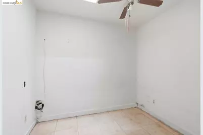 398 Macarthur Blvd, Oakland, CA 94609 - Photo 61